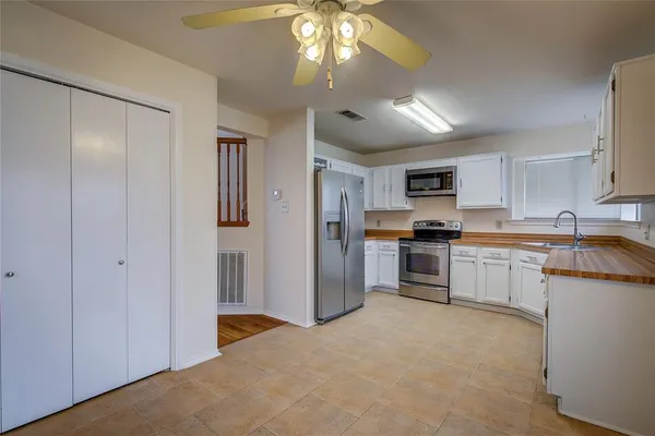 $1,995 | 8005 Cornell Drive, Rowlett, TX 75088