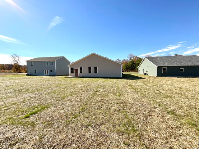 $399,000 | 712 White Oak Road, Spencer, IN 47460