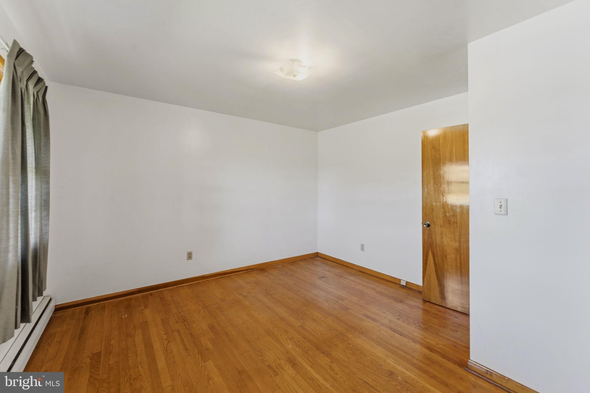 5049 Braddock Road Sykesville, MD 21784 - Photo 25 of 46