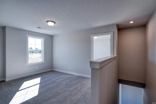 $374,800 | 5122 Goldfinch Drive, Evansville, IN 47725