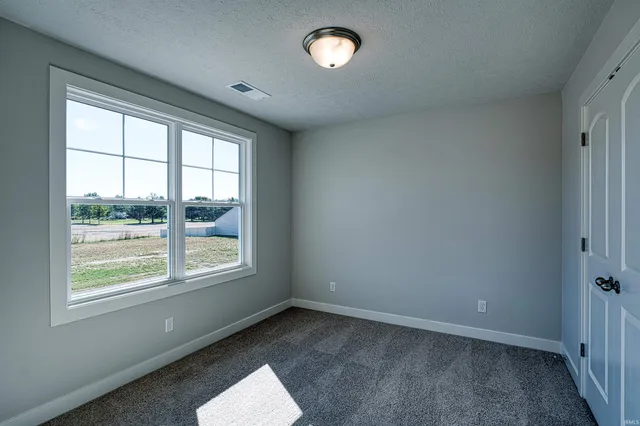 $374,800 | 5122 Goldfinch Drive, Evansville, IN 47725