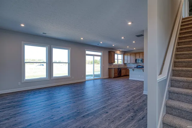 $374,800 | 5122 Goldfinch Drive, Evansville, IN 47725