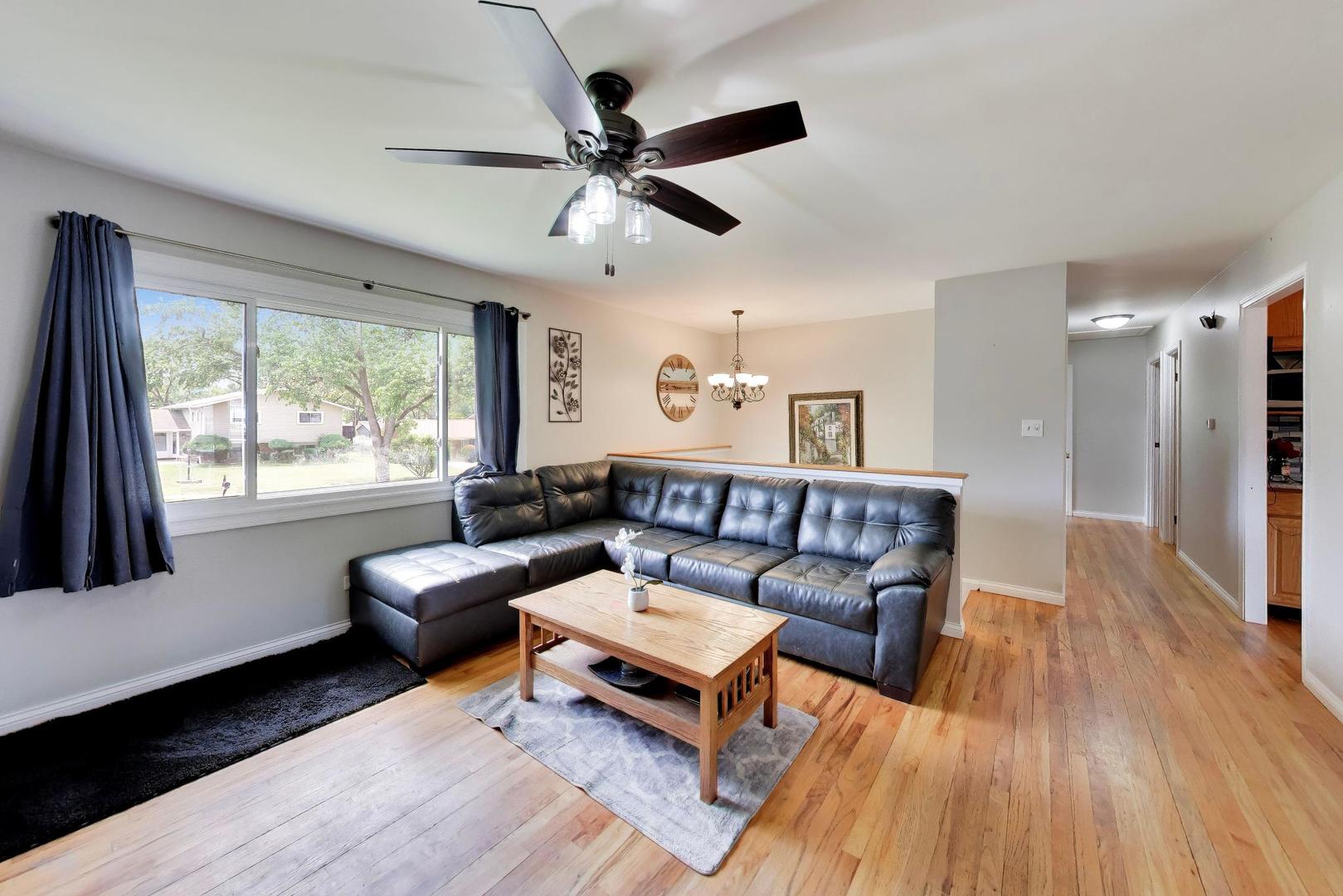 21W154 Everest Road Lombard, IL 60148 - Photo 4 of 20