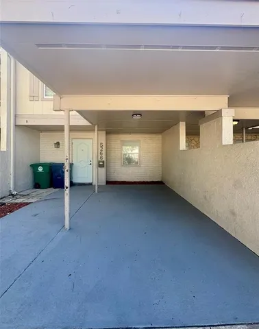 a view of a livingroom with furniture
