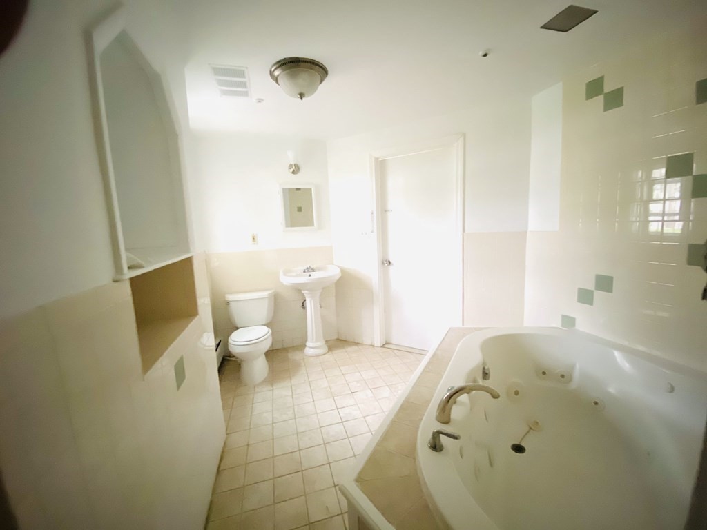 45 Niles Road Randolph, MA 02368 - Photo 6 of 24 Gallery Image 6