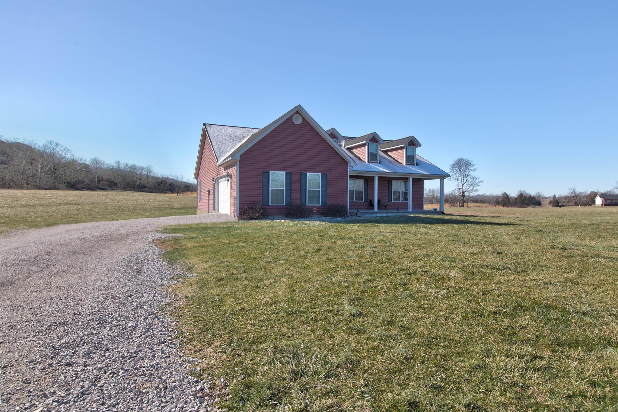 305 Welch Road Jeffersonville, KY 40337 - Photo 5 of 31 PWM29665_6_7