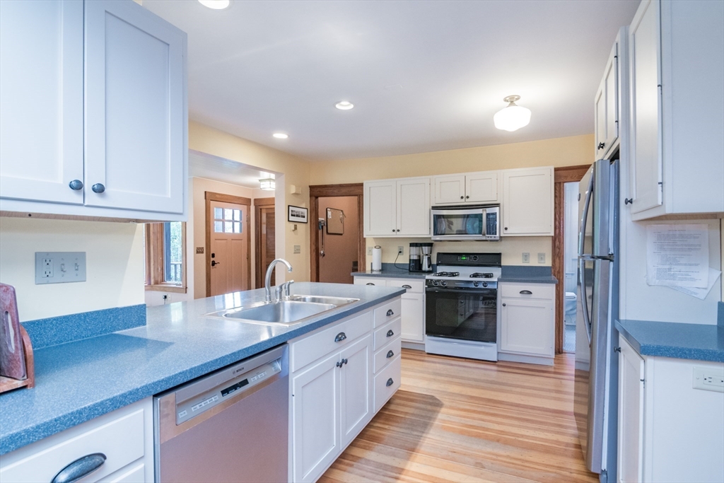 17 Florence Road Northampton, MA 01062 - Photo 12 of 42