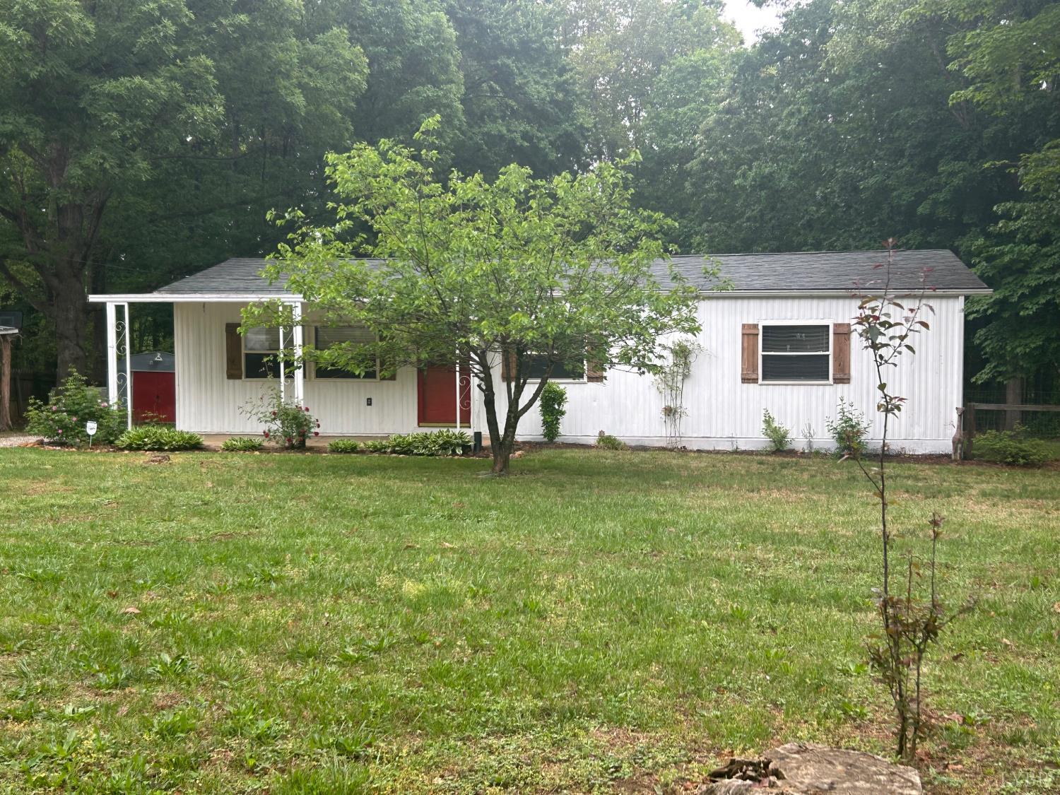 181 Brightwells Mill Road Madison Heights, VA 24572 - Photo 2 of 26