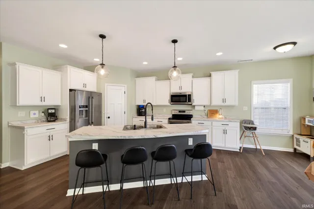 $419,900 | 6225 North Lawrence Lane, Ellettsville, IN 47429