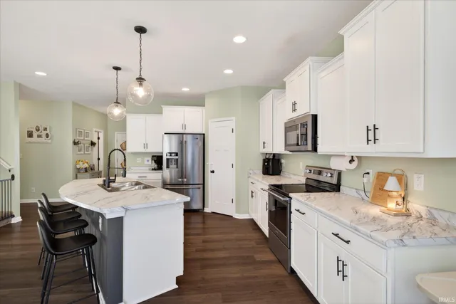 $419,900 | 6225 North Lawrence Lane, Ellettsville, IN 47429