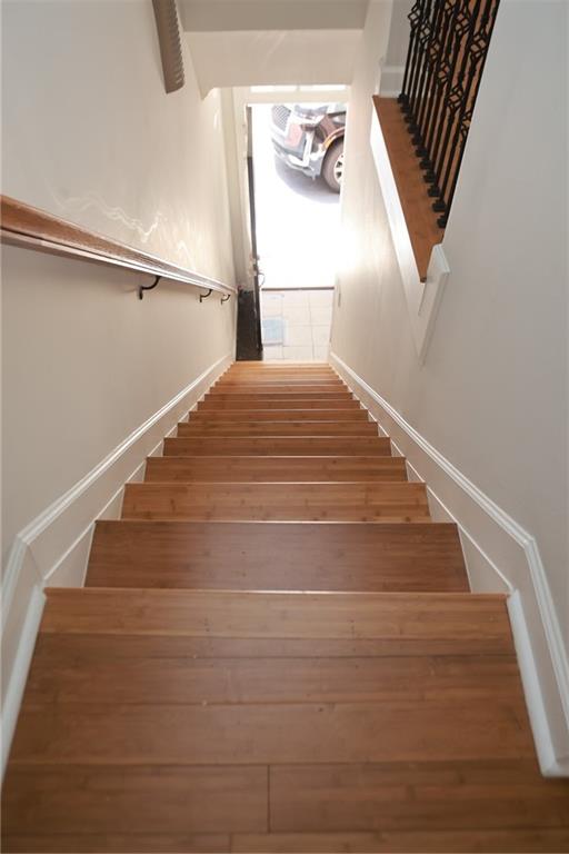3541 Roswell Road Northeast, Unit 20 Atlanta, GA 30305 - Photo 8 of 72 a view of entryway