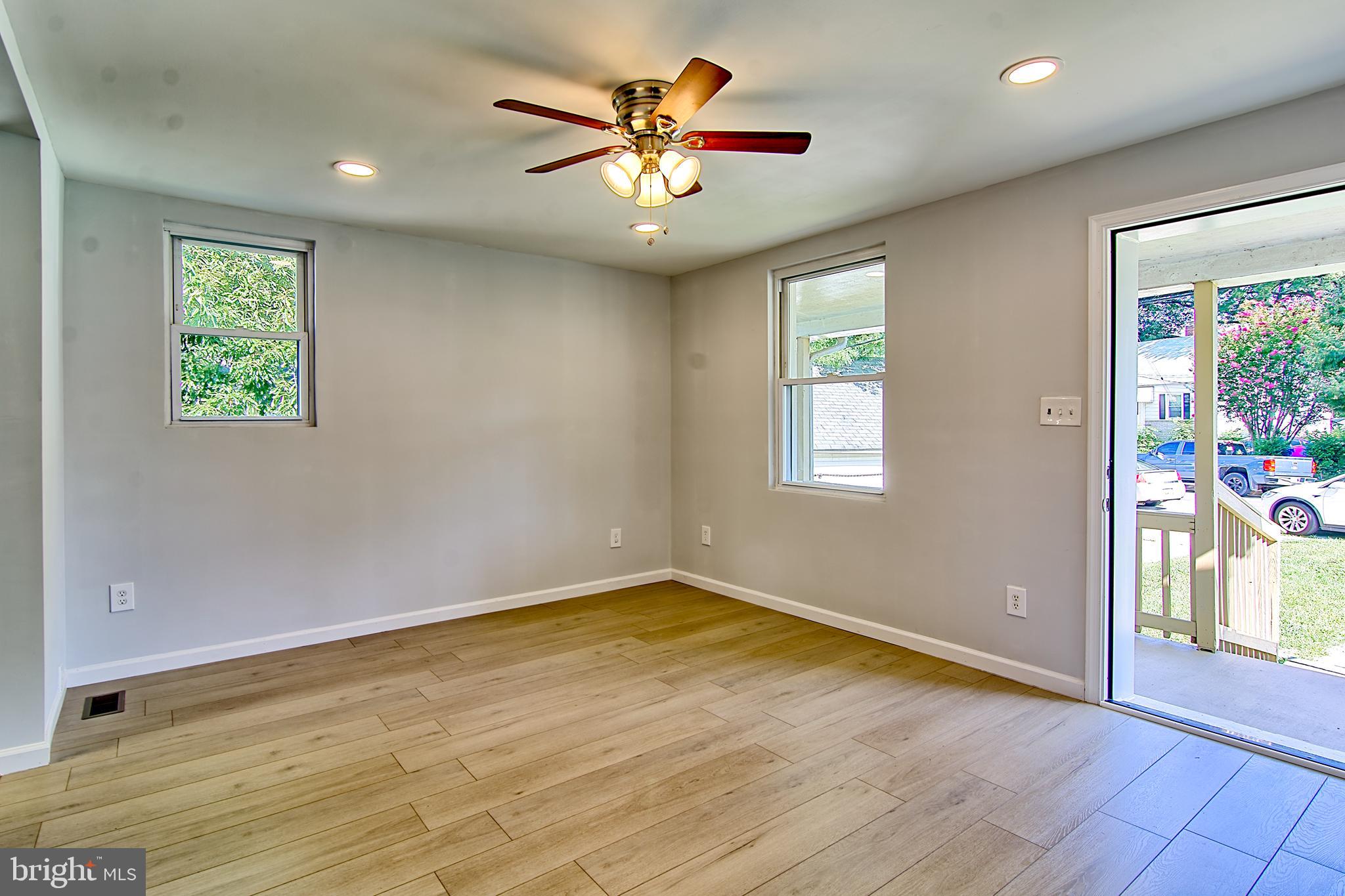 303 Poplar Road Essex, MD 21221 - Photo 4 of 20