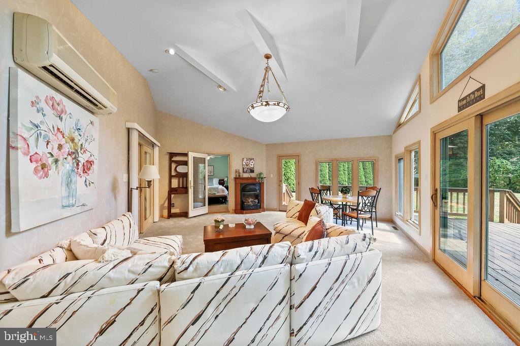 327 Monroe Avenue Cherry Hill, NJ 08002 - Photo 2 of 39 Family Room