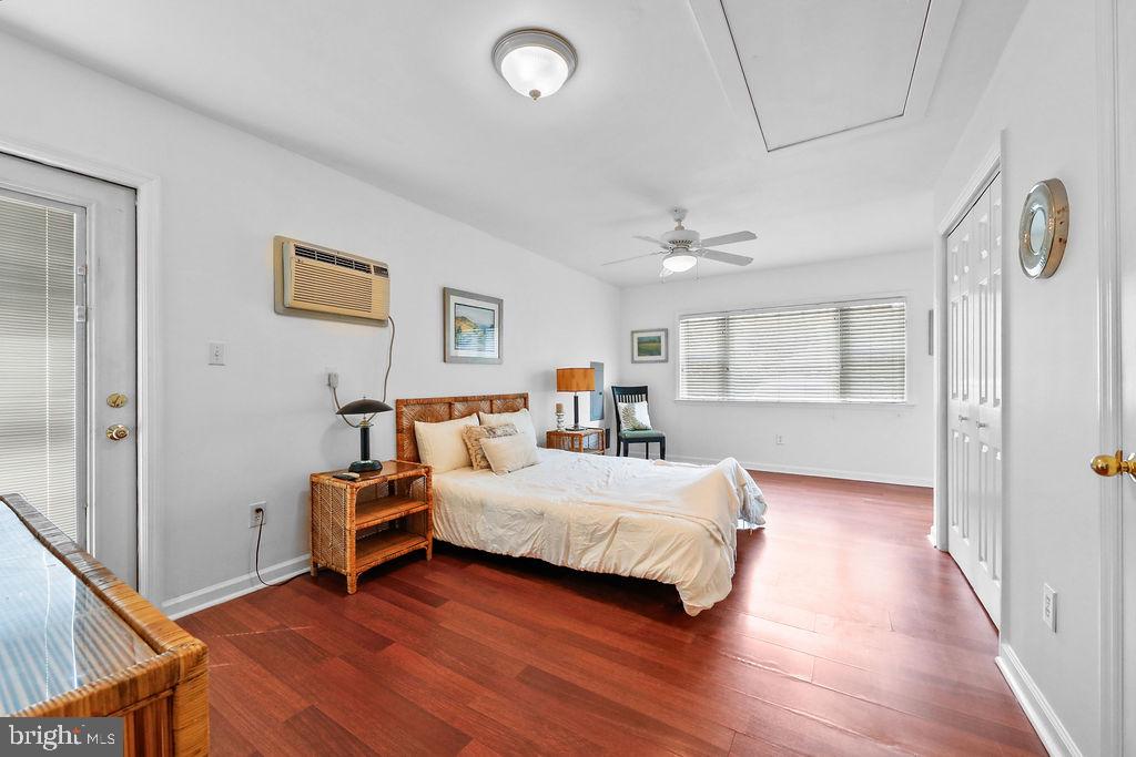 327 Monroe Avenue Cherry Hill, NJ 08002 - Photo 24 of 39 In Law Suite