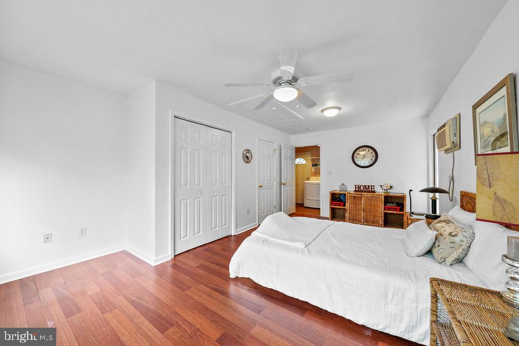 327 Monroe Avenue Cherry Hill, NJ 08002 - Photo 25 of 39 In Law Suite