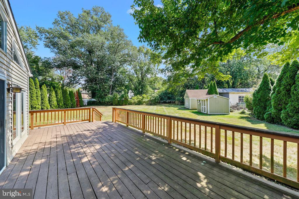 327 Monroe Avenue Cherry Hill, NJ 08002 - Photo 36 of 39 Deck