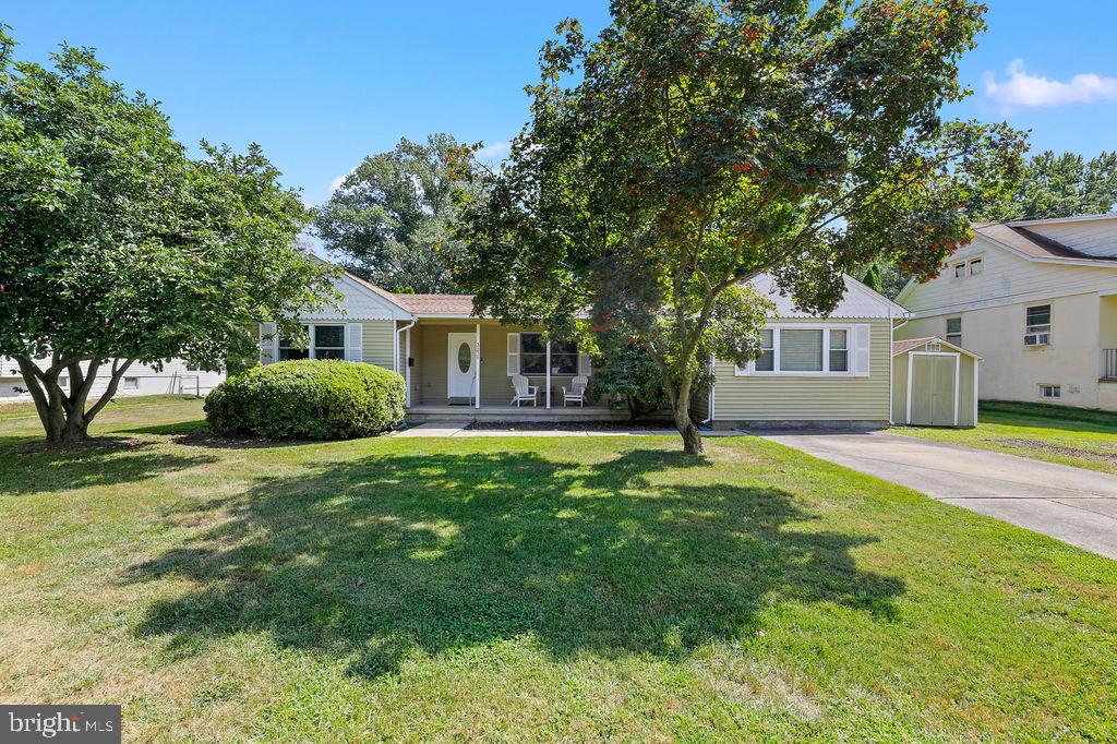 327 Monroe Avenue Cherry Hill, NJ 08002 - Photo 5 of 39 Front