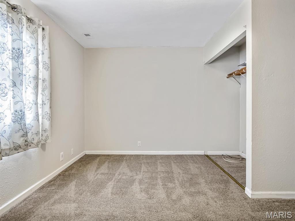 704 Sinclair Avenue South Roxana, IL 62087 - Photo 5 of 12 Gallery Image 5