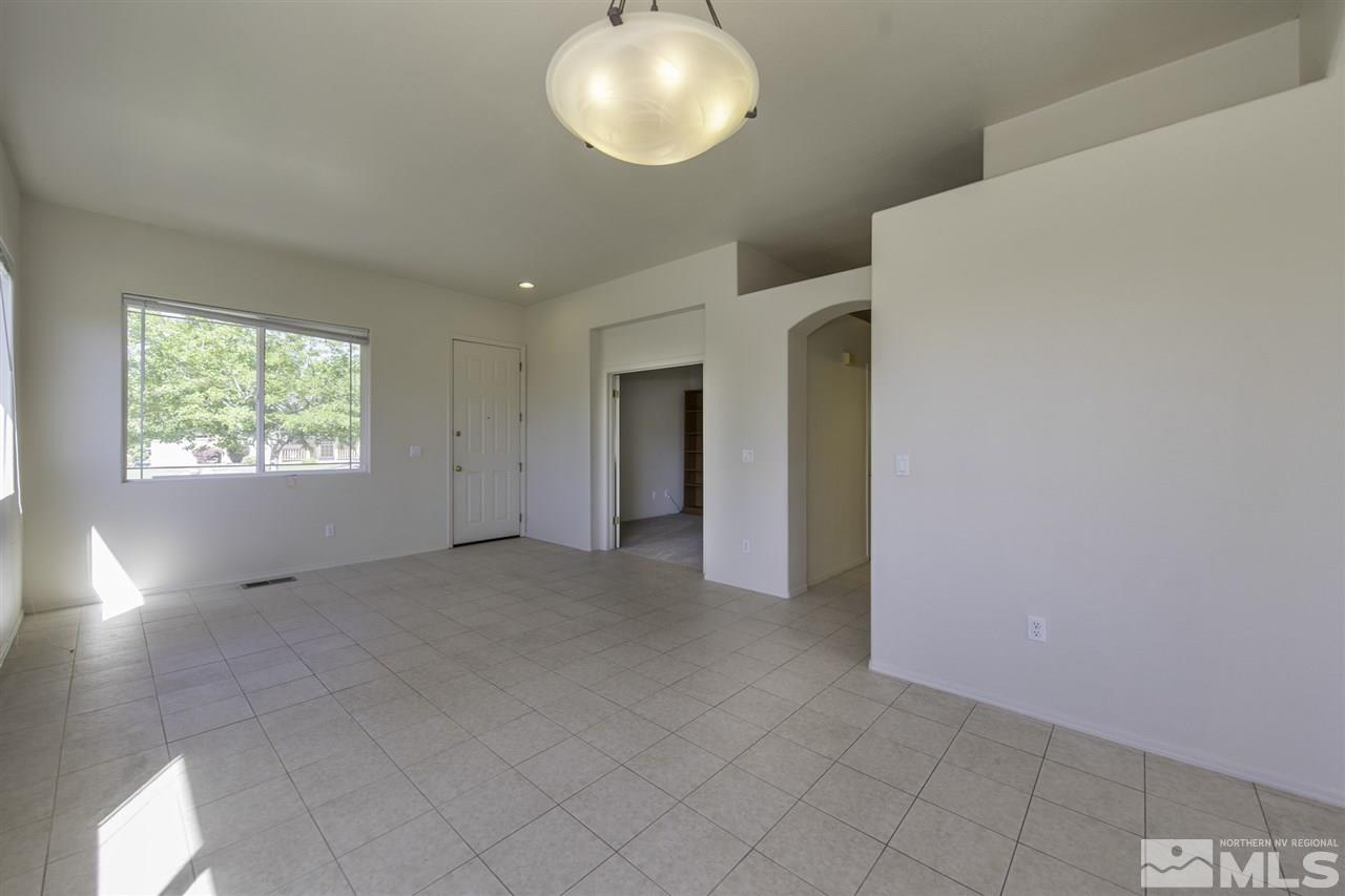9698 Thunder Mountain Way Reno, NV 89521 - Photo 11 of 25 Photo 11