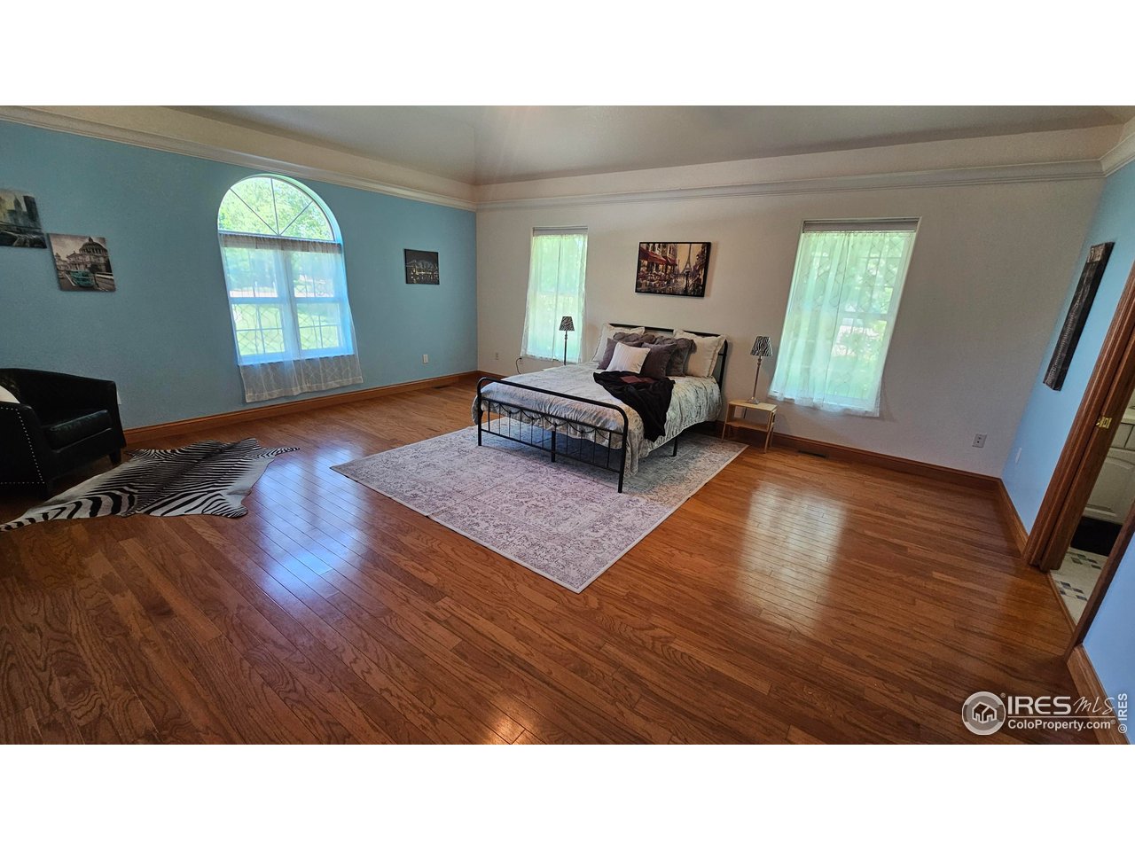 17606 County Road Q Fort Morgan, CO 80701 - Photo 6 of 37 a living room with furniture and a window