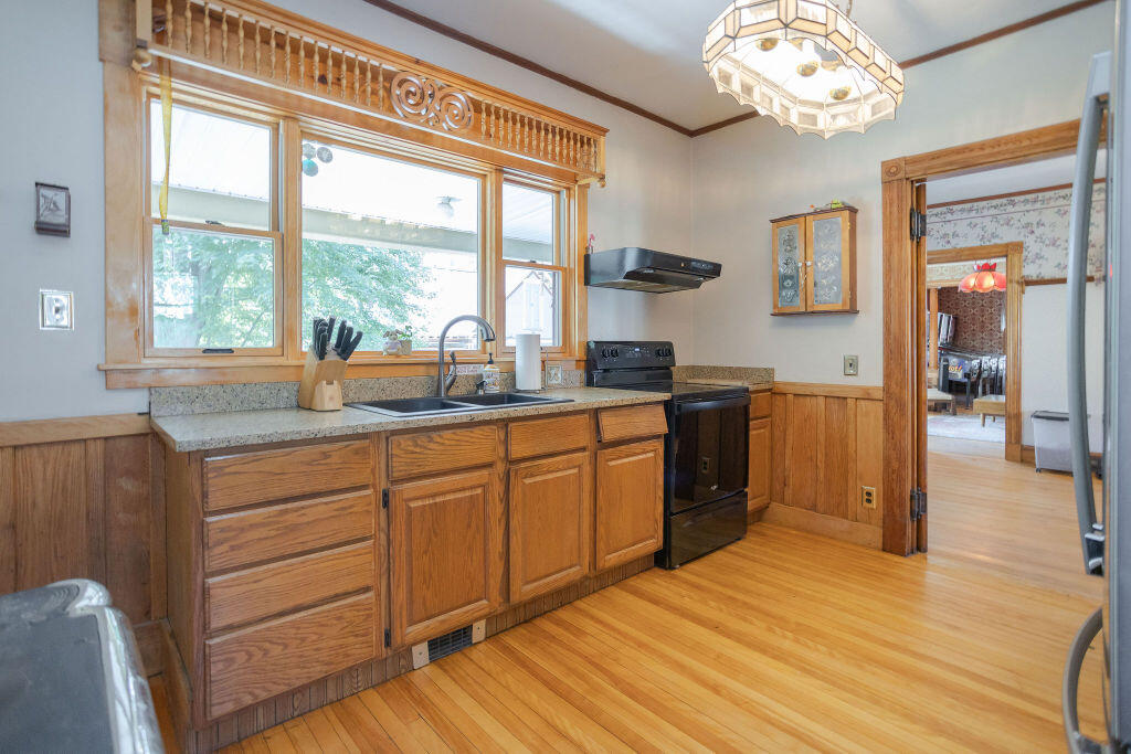 72 Main Street Peru, ME 04290 - Photo 9 of 92 taylor-kaminsky-photo-90