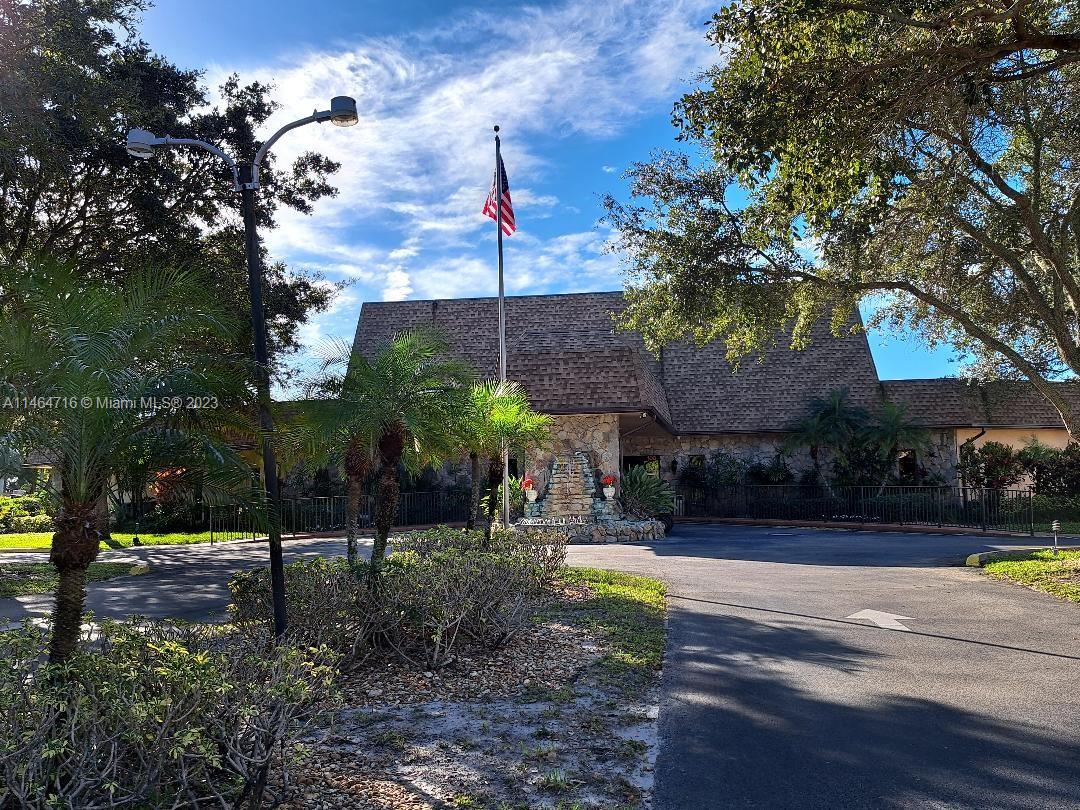 250 Gate Road, Unit 255 Hollywood, FL 33024 - Photo 3 of 43 Gallery Image 3