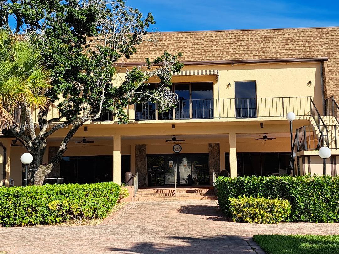250 Gate Road, Unit 255 Hollywood, FL 33024 - Photo 4 of 43 Gallery Image 4