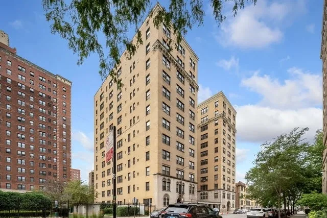 $289,500 | 1755 East 55th Street, Unit 1201, Chicago, IL 60615
