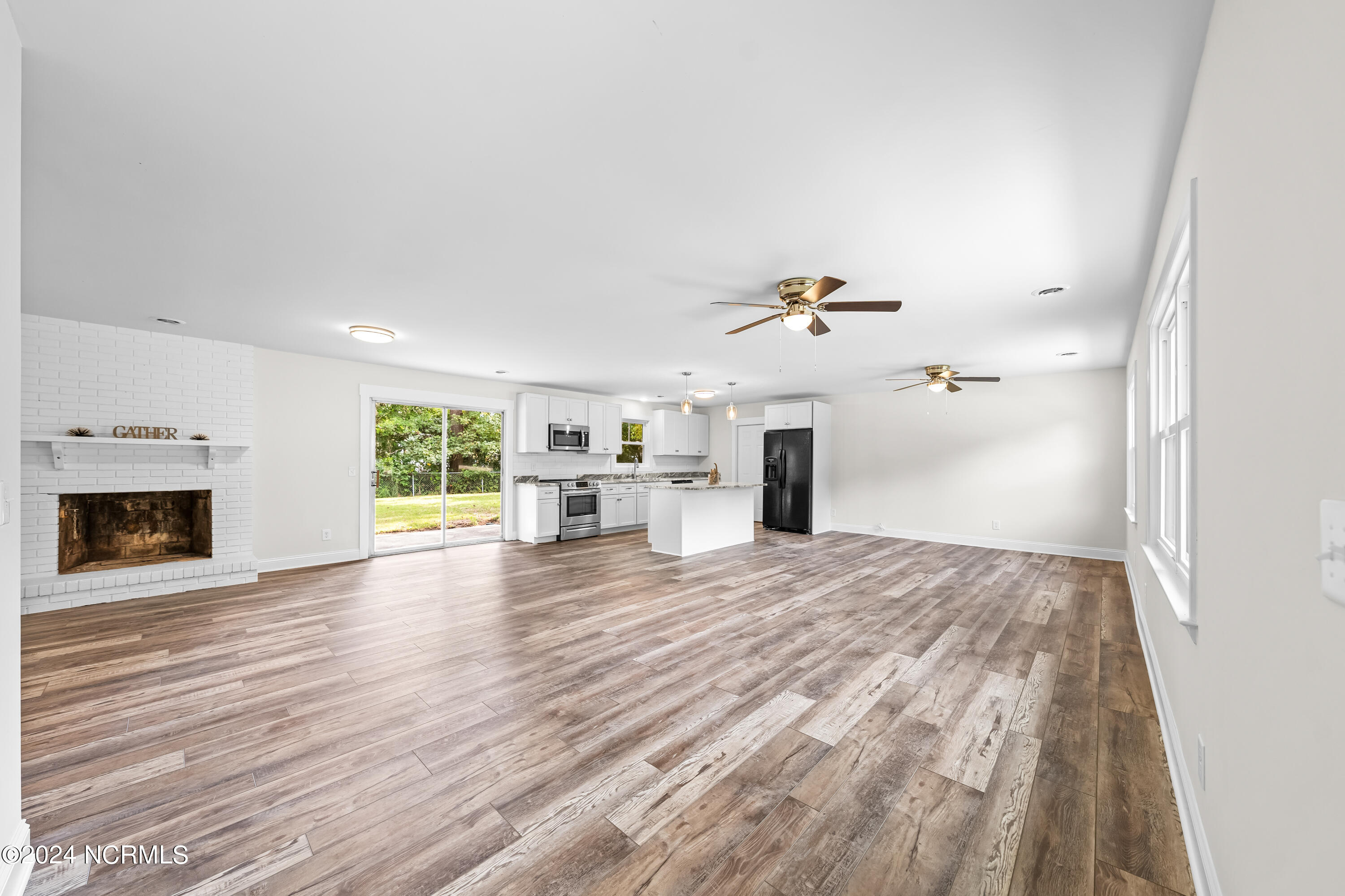 303 Kelly Road Wilmington, NC 28409 - Photo 29 of 29 Open floorplan