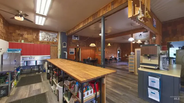 $205,000 | 5588 Highway 8, Deary, ID 83823