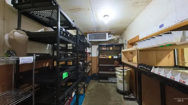 $205,000 | 5588 Highway 8, Deary, ID 83823