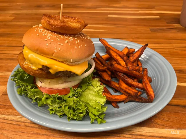 $205,000 | 5588 Highway 8, Deary, ID 83823