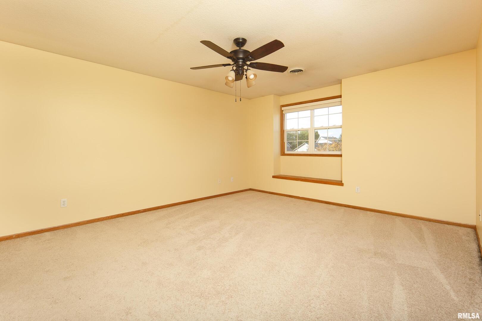 4005 Raleigh Avenue Bettendorf, IA 52722 - Photo 11 of 26