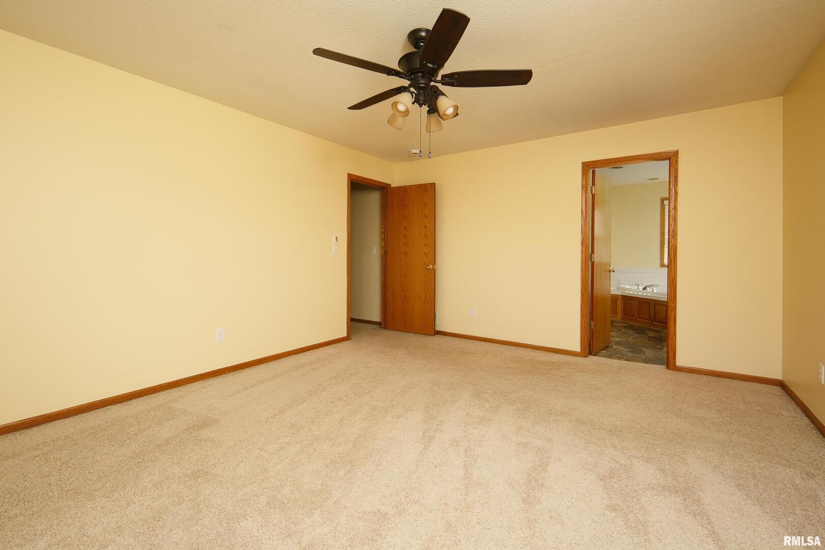 4005 Raleigh Avenue Bettendorf, IA 52722 - Photo 12 of 26