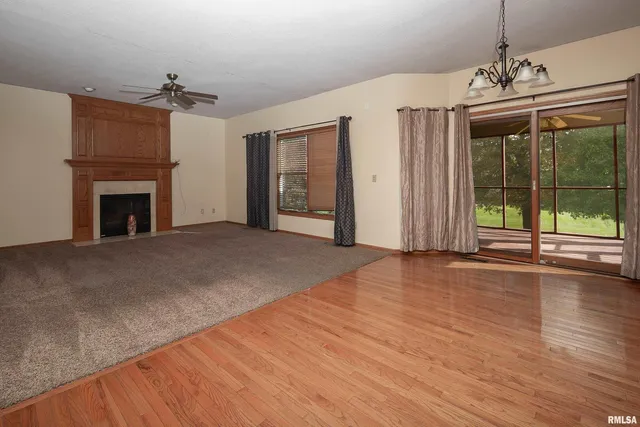 $3,250 | 4005 Raleigh Avenue, Bettendorf, IA 52722