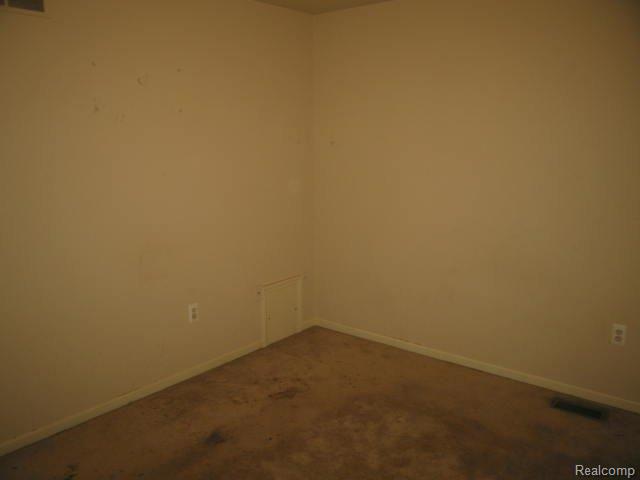 29648 South River Road Harrison Township, MI 48045 - Photo 9 of 21 26648 s river rd. house clean ou