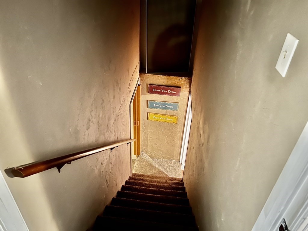 30 Tennyson Street Worcester, MA 01610 - Photo 13 of 19 a view of stairs