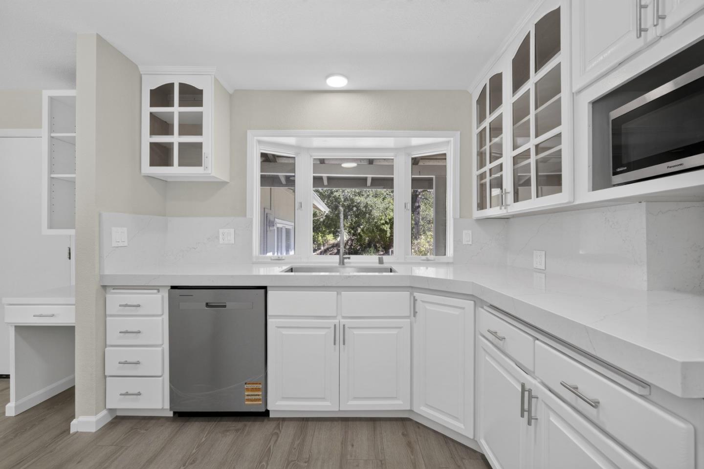 16505 Sanborn Road Saratoga, CA 95070 - Photo 12 of 49 Gallery Image 12