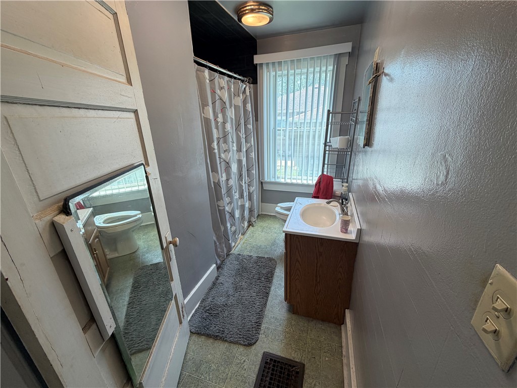 203 South Reed Street Robinson, IL 62454 - Photo 13 of 42