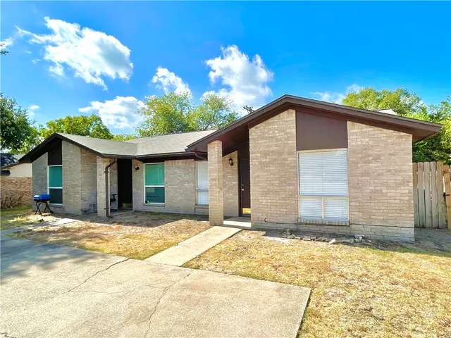 $292,000 | 1424 Hawk Tree Drive, College Station, TX 77845