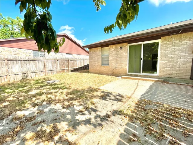 $292,000 | 1424 Hawk Tree Drive, College Station, TX 77845