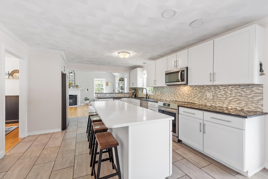 98 North End Road Townsend, MA 01469 - Photo 8 of 42