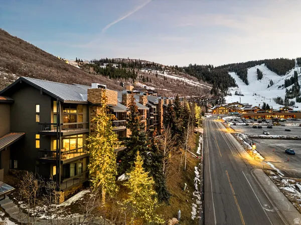 $2,300,000 | 2510 Deer Valley Drive East, Unit C21, Park City, UT 84060