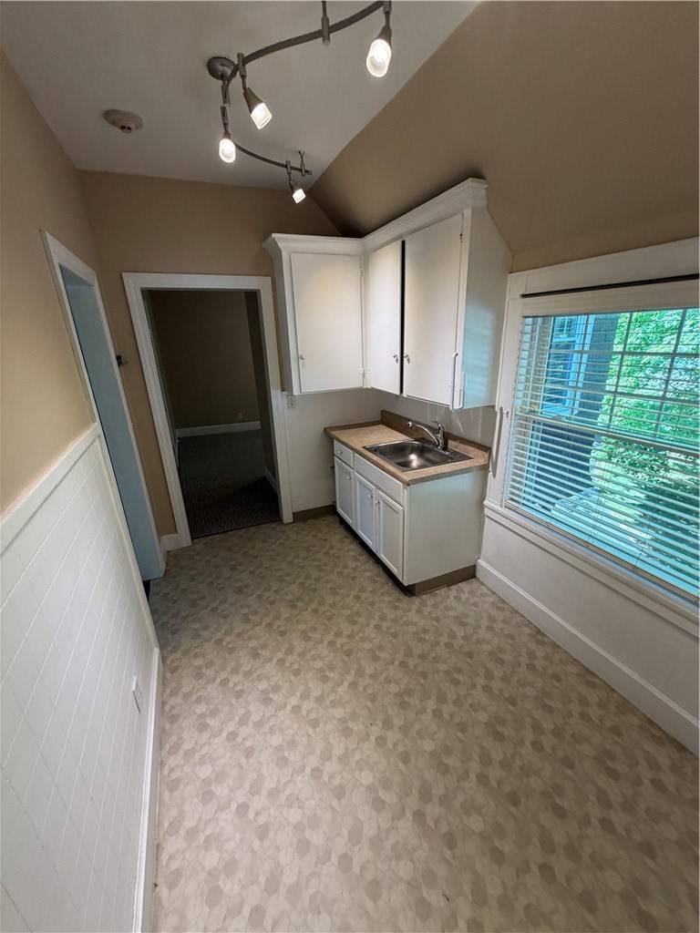 27 West Park Place, Unit 2F Woonsocket, RI 02895 - Photo 5 of 10 Kitchen