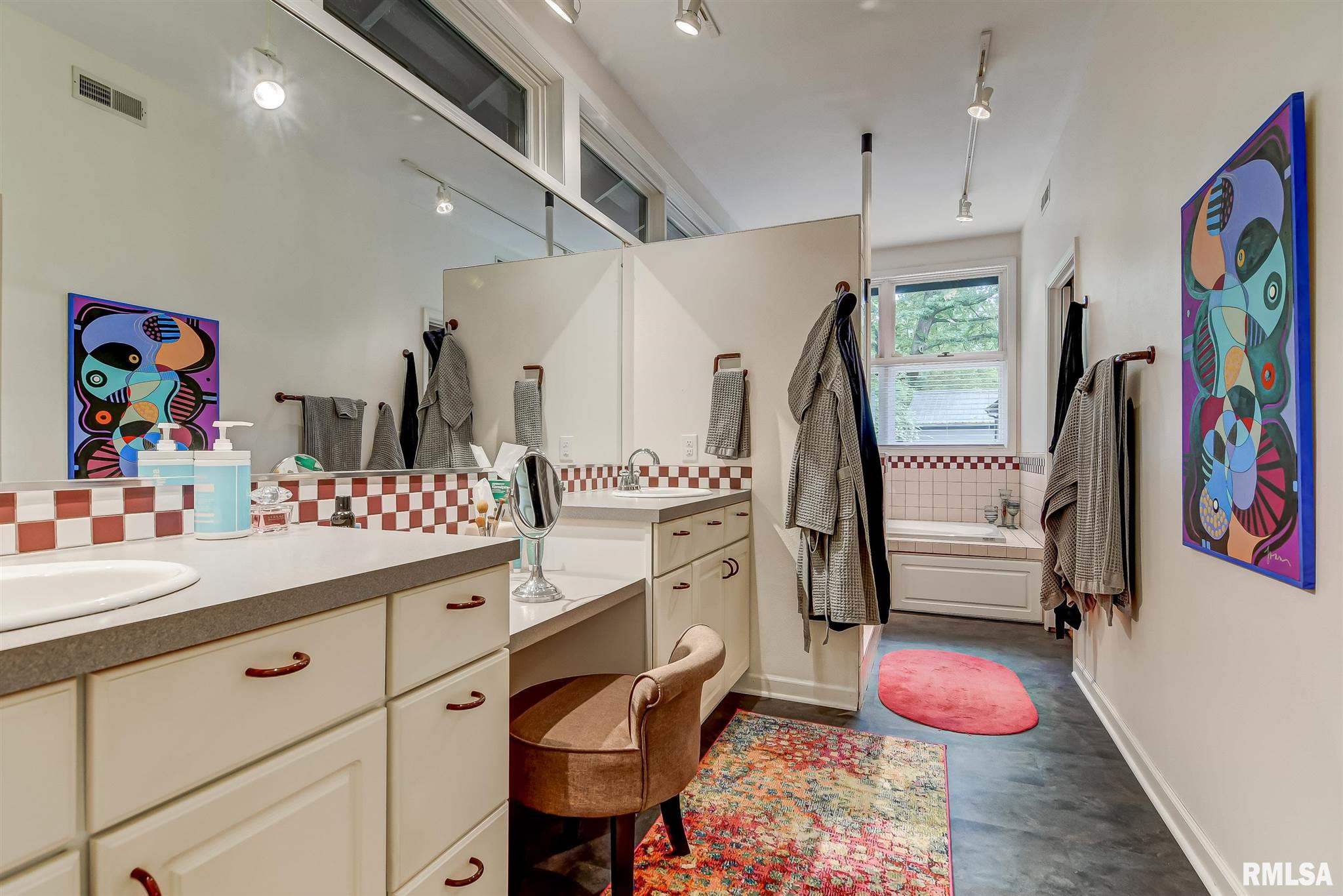1760 Chatham Road Springfield, IL 62704 - Photo 28 of 50 Gallery Image 28