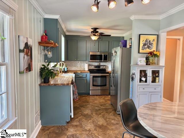 515 Ridgewood Drive Greer, SC 29651 - Photo 6 of 27