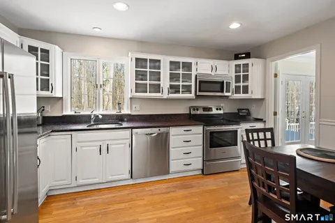 $1,095,000 | 12 Godfrey Road West, Weston, CT 06883