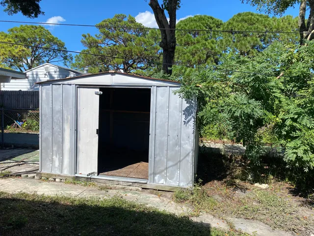 $2,900 | 2320 Sunrise Drive, West Palm Beach, FL 33415