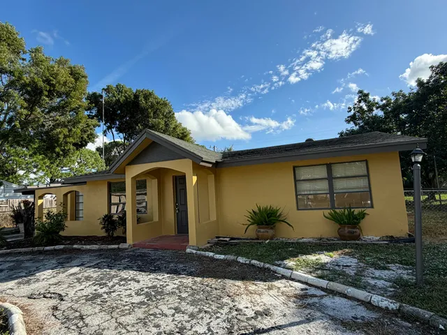 $2,900 | 2320 Sunrise Drive, West Palm Beach, FL 33415