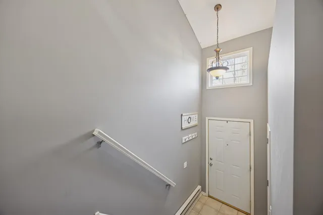 $280,000 | 2814 Spy Glass Drive, Chaska, MN 55318